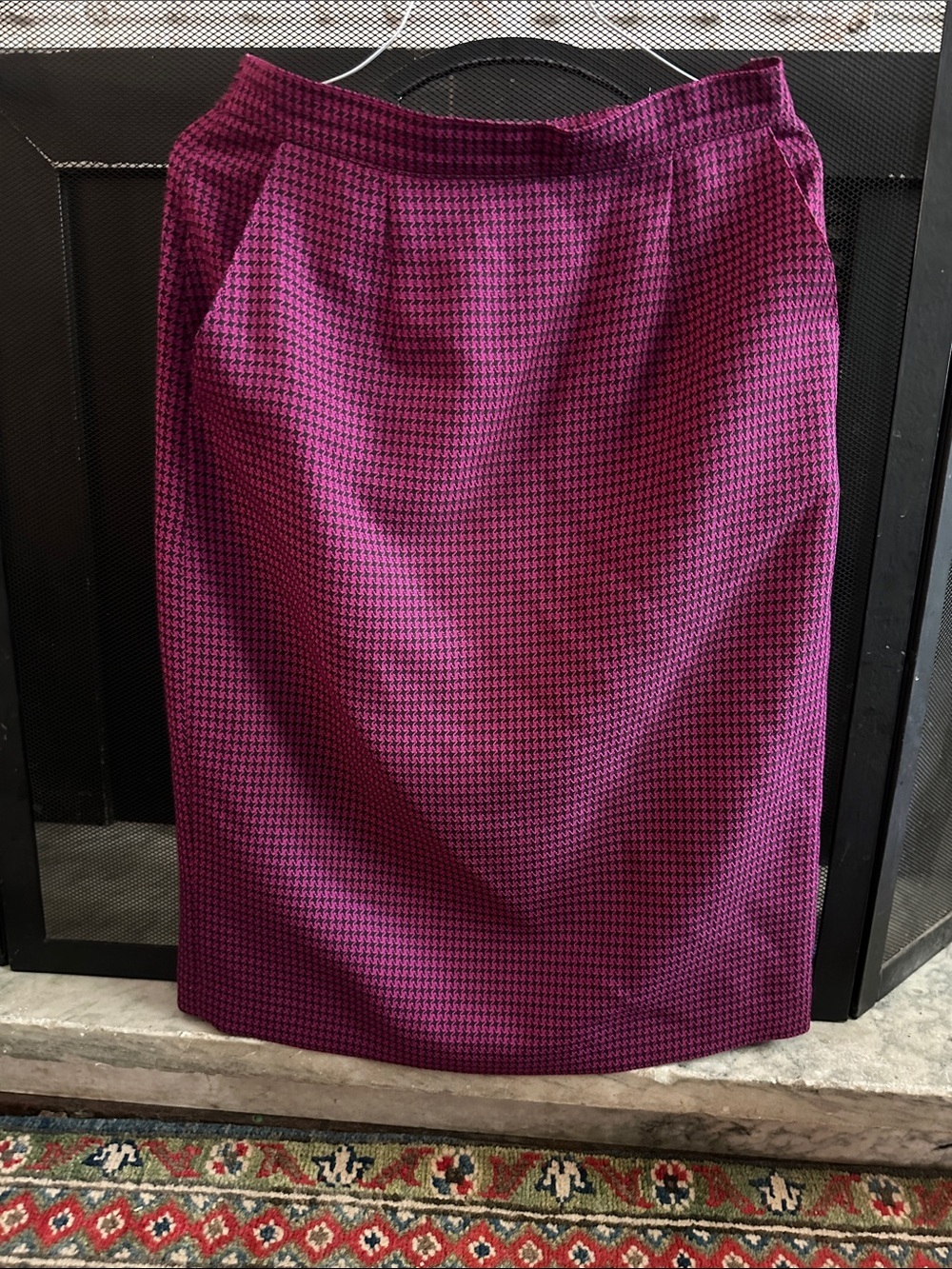 Glensport by Pierre Bertrand Vintage Pink/Black Houndstooth Lined Pencil Skirt 9